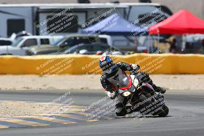 media/Apr-10-2022-SoCal Trackdays (Sun) [[f104b12566]]/Turn 2 (1135am)/